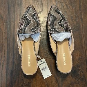 Express flat shoes